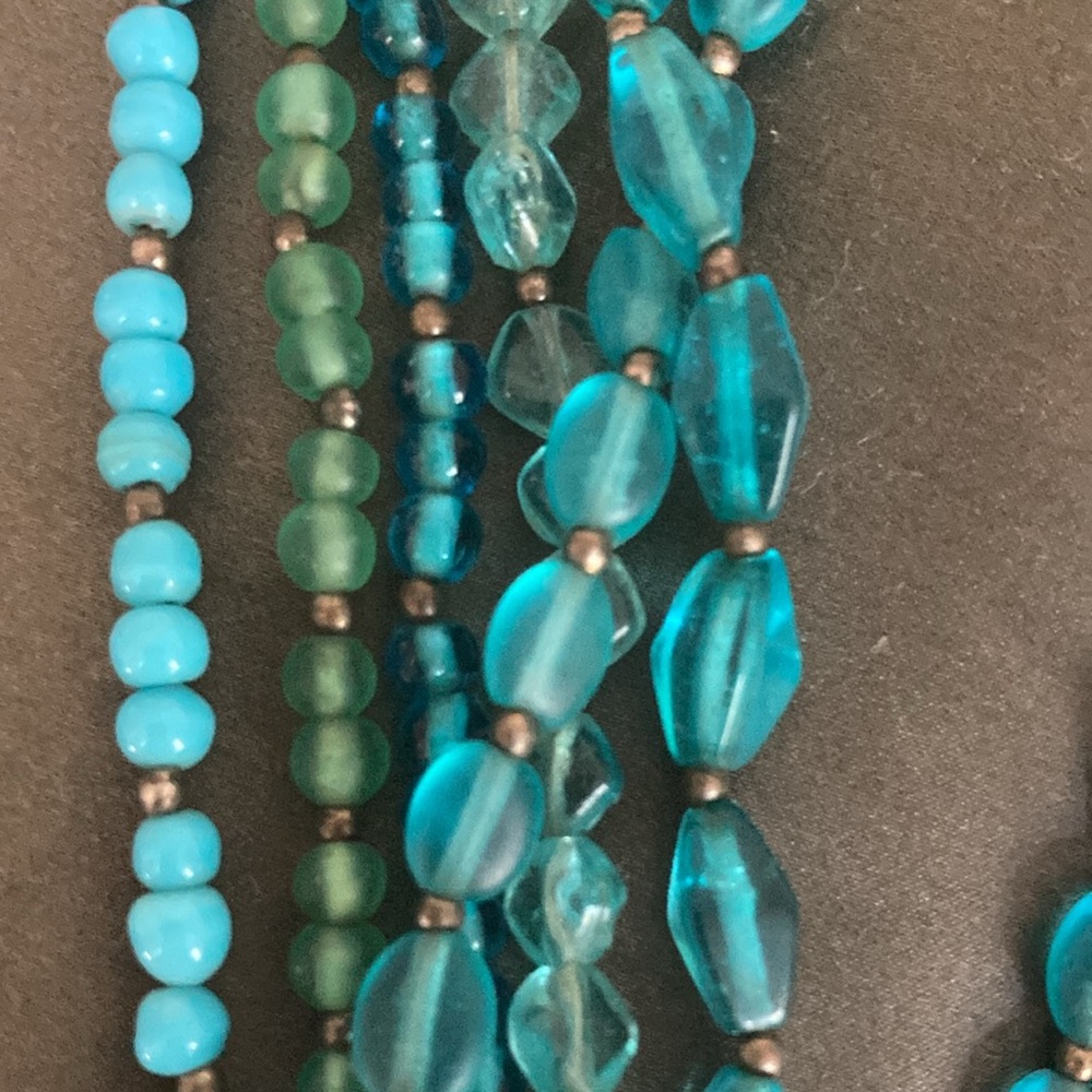 Multi strand choker necklace in greens and blues - Picture 5 of 5